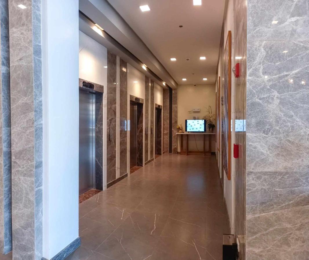 1Br With Extra Room At One Regis- Megaworld バコロ エクステリア 写真