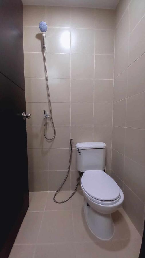 1Br With Extra Room At One Regis- Megaworld バコロ エクステリア 写真