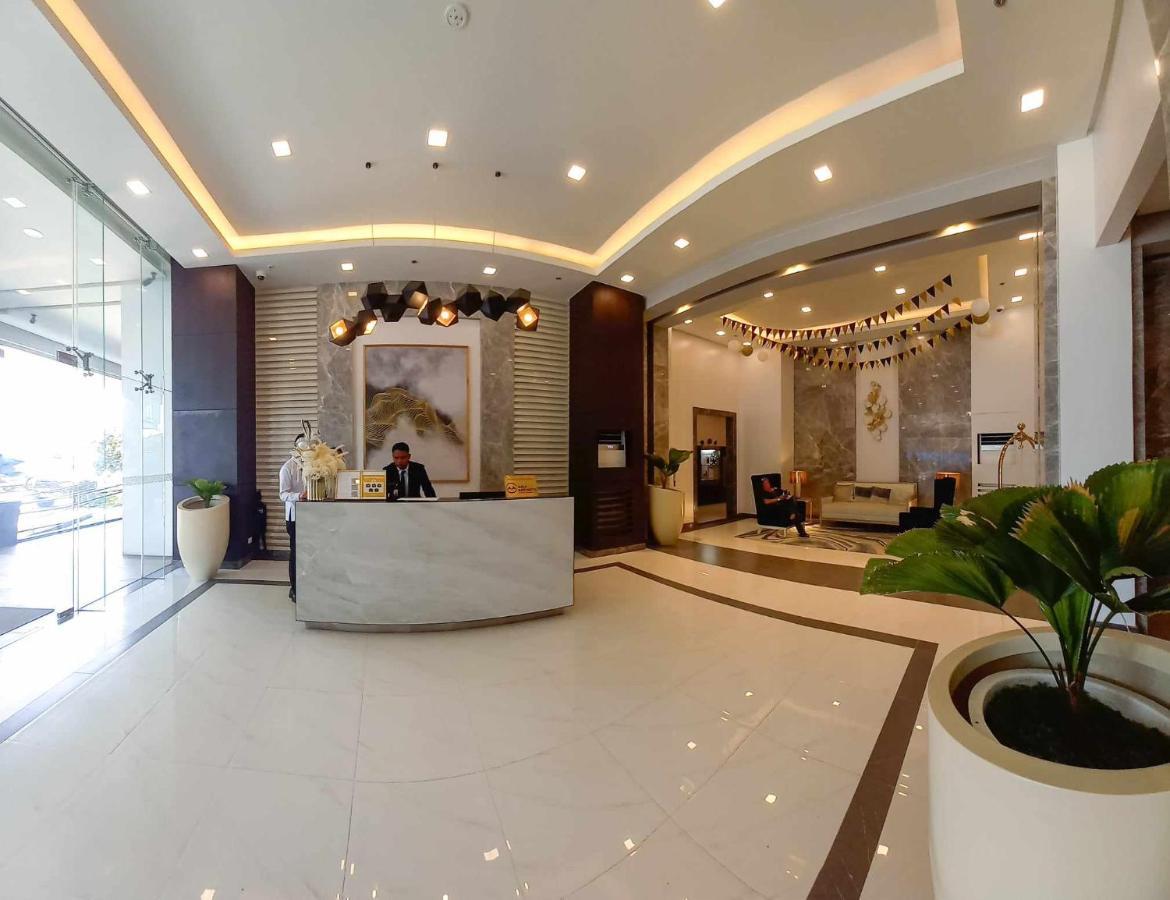 1Br With Extra Room At One Regis- Megaworld バコロ エクステリア 写真